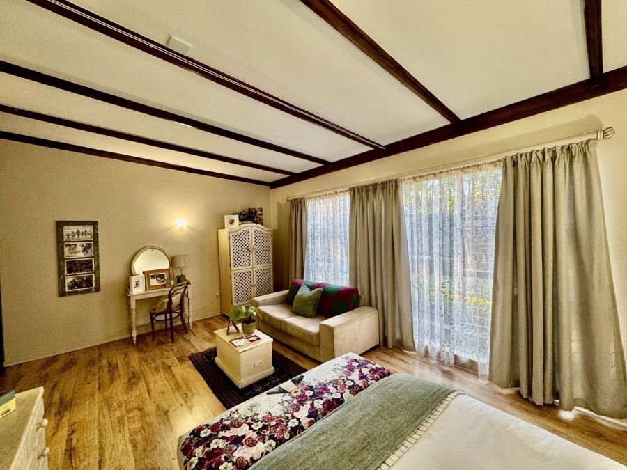 5 Bedroom Property for Sale in Van Der Hoff Park North West